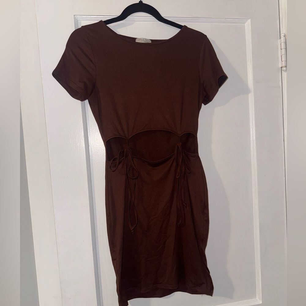 Dress with cut out and ties in the front